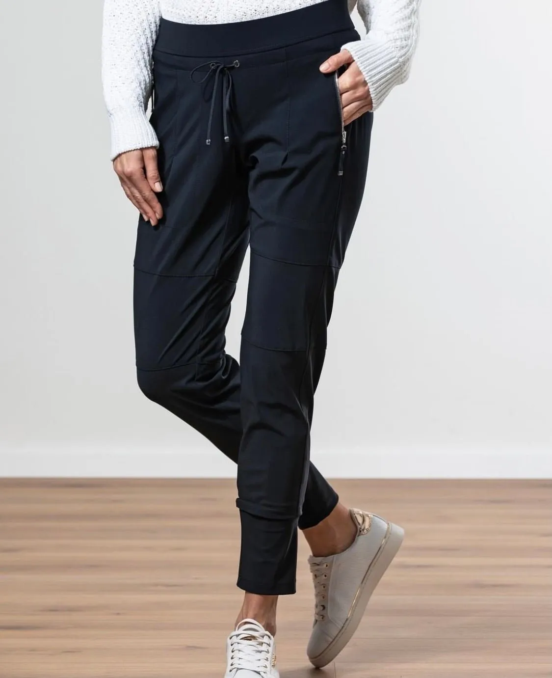 Candy Jogger Pant — Black