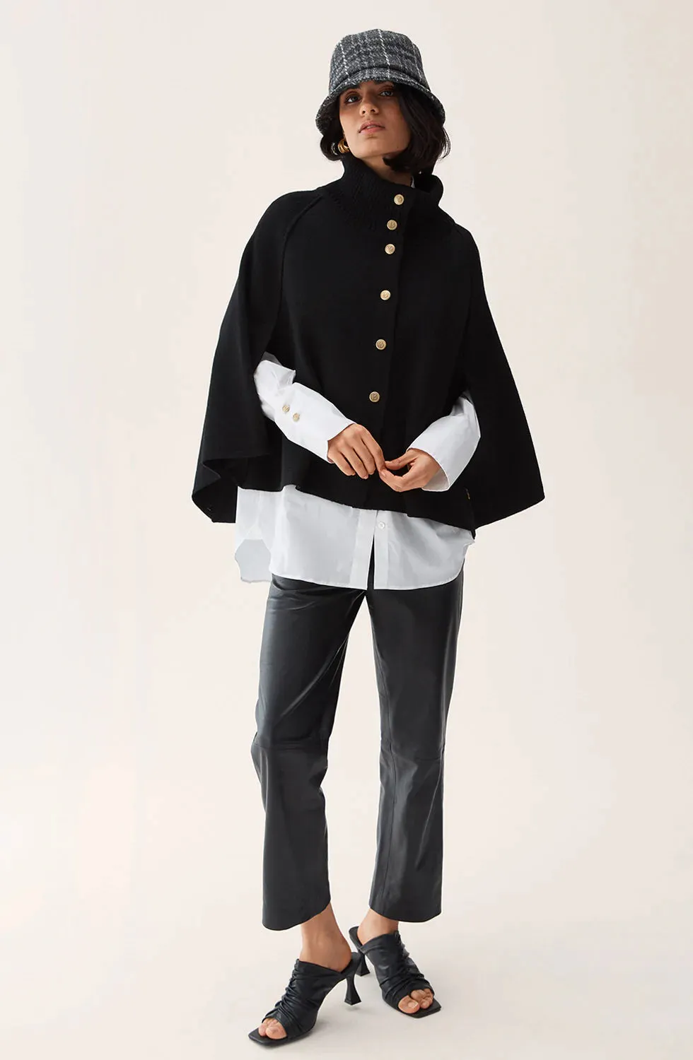 Elsa Cape - Black