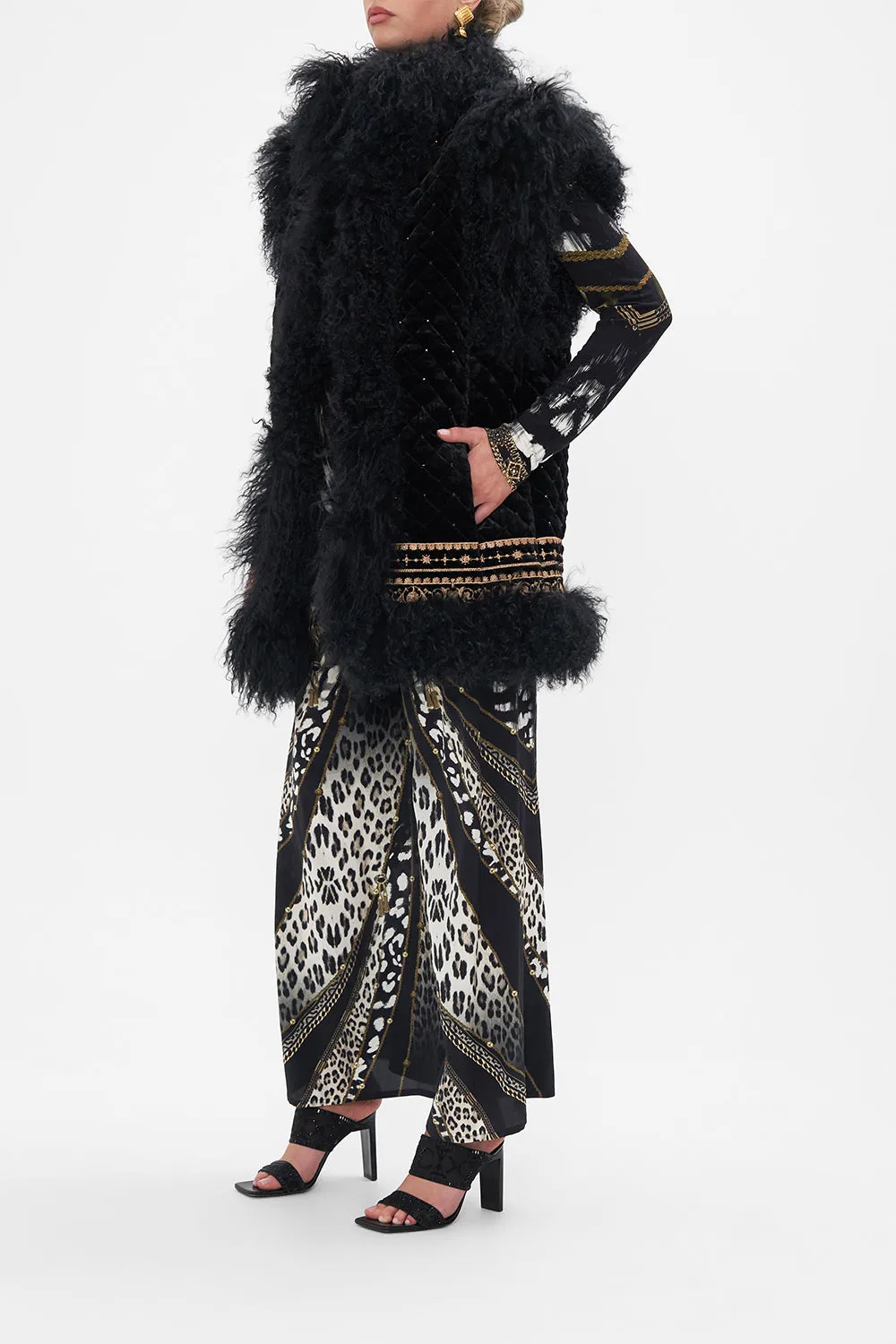 OVERSIZED FEUX FUR GILET UNTAMED ROYALTY