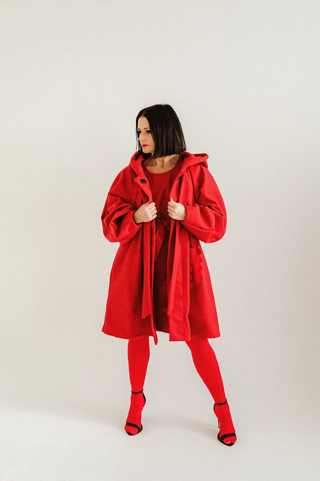Scallop Wallis - Pleated Coat with Hood and Bow